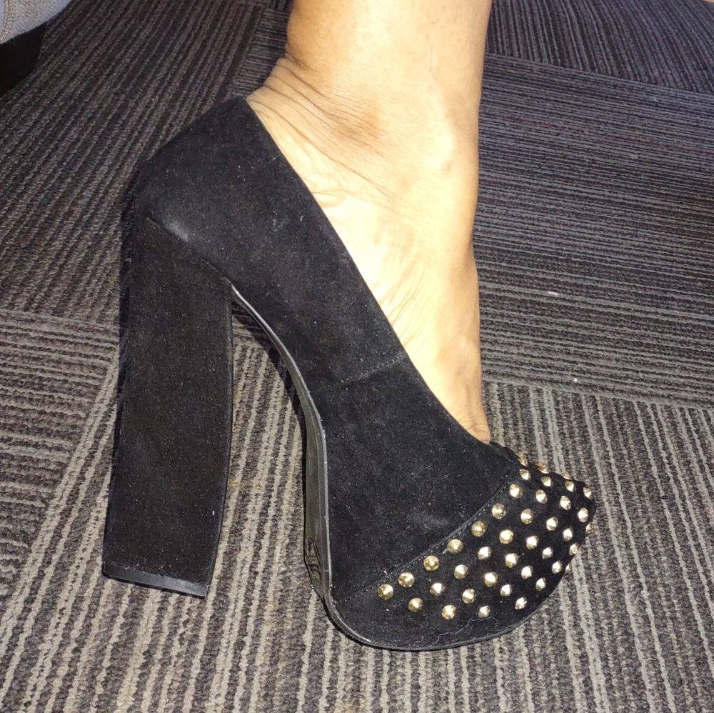 BLACK STUDS EMBELLISHED PLATFORM HEELS - SIZE 6.5 - Picture 3 of 7